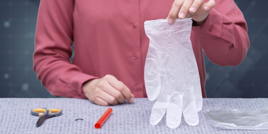 needle chest decompression with improvised tools